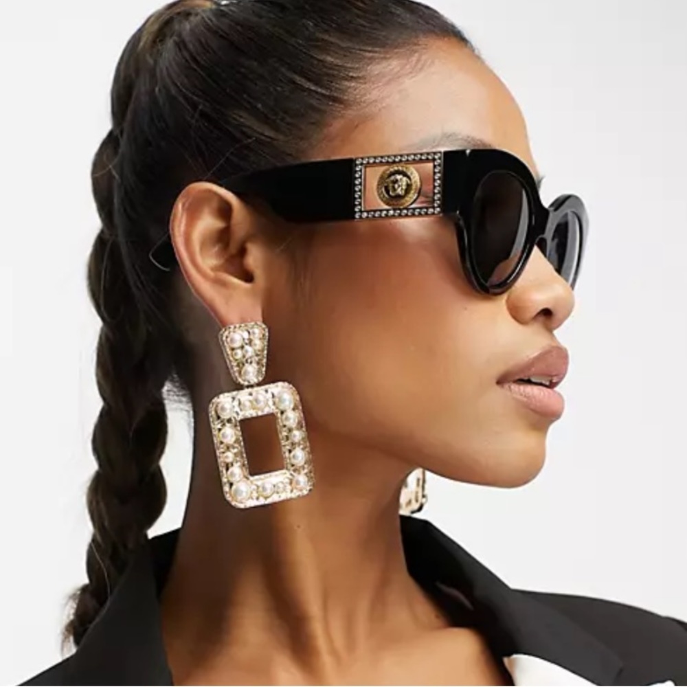 Versace Sunglasses, New 250 - Picture 3 of 5
